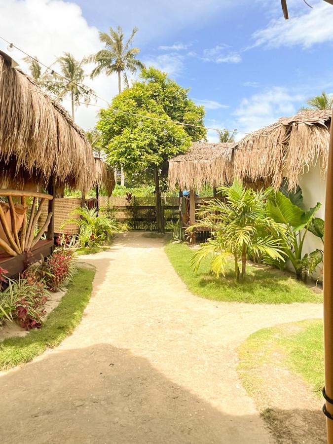 Siargao Tropic Hostel 제너럴 루나 외부 사진