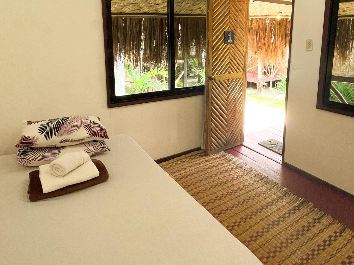 Siargao Tropic Hostel 제너럴 루나 외부 사진